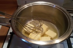 Příprava receptu Muffiny plněné džemem a zdobené vanilkovou šlehačkou, krok 2