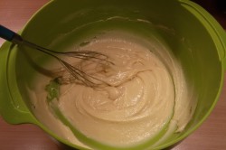 Příprava receptu Muffiny plněné džemem a zdobené vanilkovou šlehačkou, krok 5