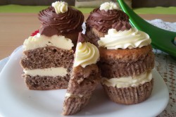 Příprava receptu Muffinky plněné vanilkovým krémem, krok 17