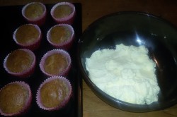 Příprava receptu Muffinky plněné vanilkovým krémem, krok 8