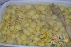 Příprava receptu Zapečené těstoviny (gnocchi) s kuřecím masem a hlívou ústřičnou, krok 3