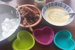 Příprava receptu Datlový koláček bez cukru a mouky, krok 2