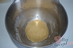 Příprava receptu Šneci s vanilkovým pudinkem a borůvkami, krok 1