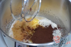 Příprava receptu Jablkovo-kakaová buchta, krok 2