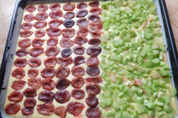 Příprava receptu Jogurtový koláč s ovocem a drobenkou, krok 4