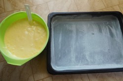 Příprava receptu Piškotové řezy s ostružinovým krémem, krok 3