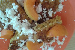 Příprava receptu Ovesné lívanečky s meruňkami a tvarohem, krok 1