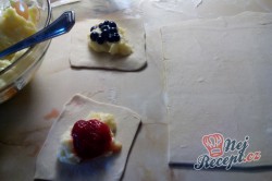 Příprava receptu Pudinkové taštičky z listového těsta, krok 1