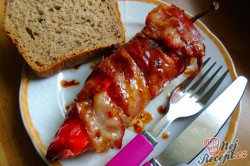 Příprava receptu Plněná paprika obalená v slanině, krok 1