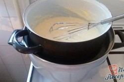 Příprava receptu Fantastický krém do dortu, který chutná jako zmrzlina, krok 4
