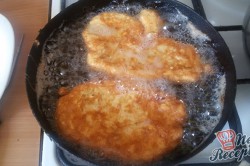 Příprava receptu Smažené kuřecí řízky v parmezánovém kabátku, krok 9