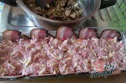 Příprava receptu Zapečené maso se sýrem v anglické slanině, krok 9