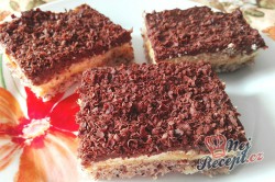 Příprava receptu Ořechové řezy s vanilkovým a čokoládovým krémem, krok 1
