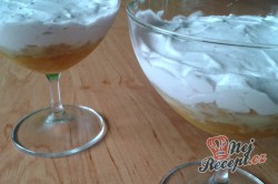 Příprava receptu Jablíčka pod smetanovou přikrývkou ve skle, krok 1