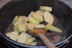 Příprava receptu Paštika z kuřecích jater s jablky, krok 3