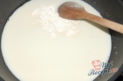 Příprava receptu Vanilkovo-ořechový krémeš z listového těsta, krok 8