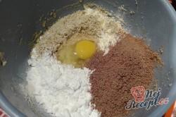 Příprava receptu Oříškové tyčinky máčené v čokoládě, krok 1