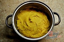 Příprava receptu Famózní koláč velehory s vanilkovým pudinkem, krok 3