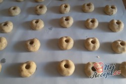 Příprava receptu Křehké sušenky jednoočko, krok 5
