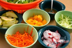 Příprava receptu Jarní salát (plný vitamínů) s pomerančem, krok 1