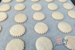 Příprava receptu Křehké sušenky s kondenzovaným mlékem, krok 5