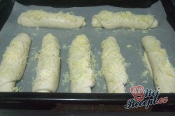 Příprava receptu Domácí sýrové rohlíčky, krok 8