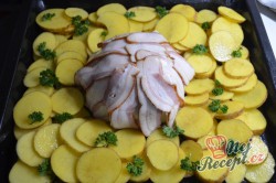 Příprava receptu Slaný květákový dort s mletým masem, sýrem a slaninkou, krok 8