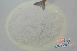 Příprava receptu Lokše z kyselého mléka plněné sýrem, krok 2