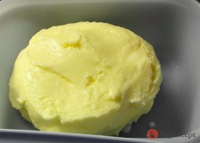 Recept Domácí máslo ze 40% smetany ke šlehání
