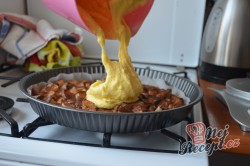 Příprava receptu Obrácený hruškový koláč - ovocný koláček našich babiček, krok 5