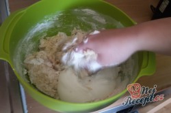 Příprava receptu Plněné moravské koláče s pořádnou dávkou povidel, krok 4