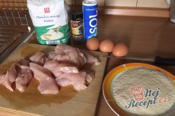 Příprava receptu Domácí kuřecí nugetky, krok 1