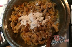 Příprava receptu Kuřecí kousky v krémově hořčičné omáčce, krok 7