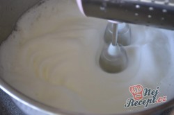 Příprava receptu Jahodovo špenátové kostky - fotopostup, krok 2