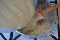 Příprava receptu Tvarohový koláč bez vajec a pečení, krok 4