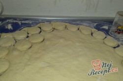 Příprava receptu Domácí koblihy s malinovou pěnou, krok 2
