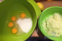 Příprava receptu Cuketový koláč s mákem a citrónovou polevou, krok 2