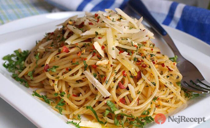Recept Spaghetti aglio olio e peperoncino
