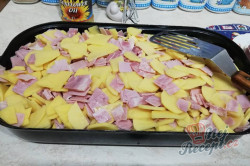 Příprava receptu Zapékané brambory se šunkou a sýrem, krok 4