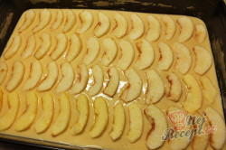 Příprava receptu Výborná a rychlá jablečná buchta, krok 1