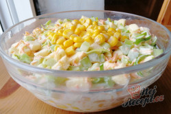 Příprava receptu Výborný celerový salát, který dokonale nahradí oblíbený bramborový salát, krok 1