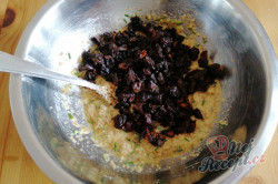 Příprava receptu Vepřová plec plněná ořechovou nádivkou se slaninkou, krok 4
