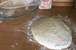 Příprava receptu Zázračný chlebíček bez hnětení, krok 6