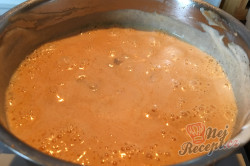 Příprava receptu Špagety s kuřecím masem ve smetanové omáčce, krok 7