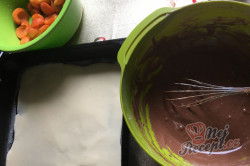 Příprava receptu Dvoubarevný tvarohovo-meruňkový koláč, krok 7