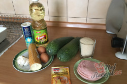 Příprava receptu Selská cuketová baba, kterou milují i masožravci, krok 1