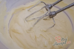 Příprava receptu Nejlepší krém z tvarohu, který se hodí do všech dortů, zákusků a sladkých skleniček, krok 1