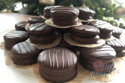 Příprava receptu Medová kolečka: Nejchutnější vánoční cukroví zalité čokoládou, krok 6