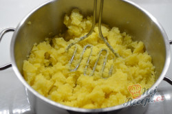 Příprava receptu Bramborové krokety plněné sýrem, krok 2