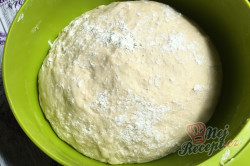 Příprava receptu Mini záviny z bílého jogurtu s makovou náplní, krok 5